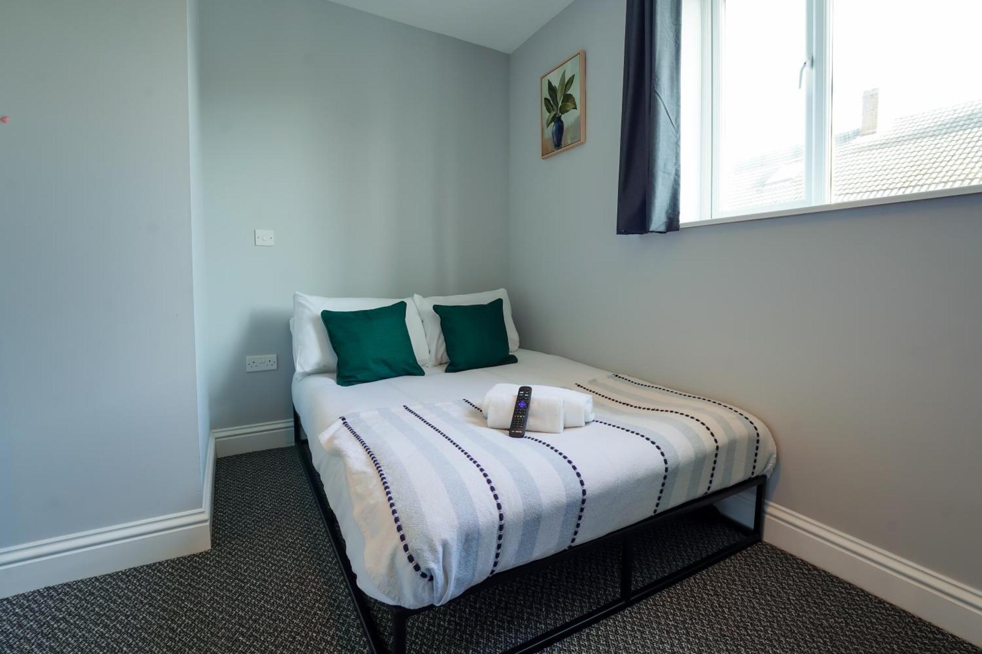 En-Suite Double Rooms, Smart Tv Comfy Style Llanelli Eksteriør bilde