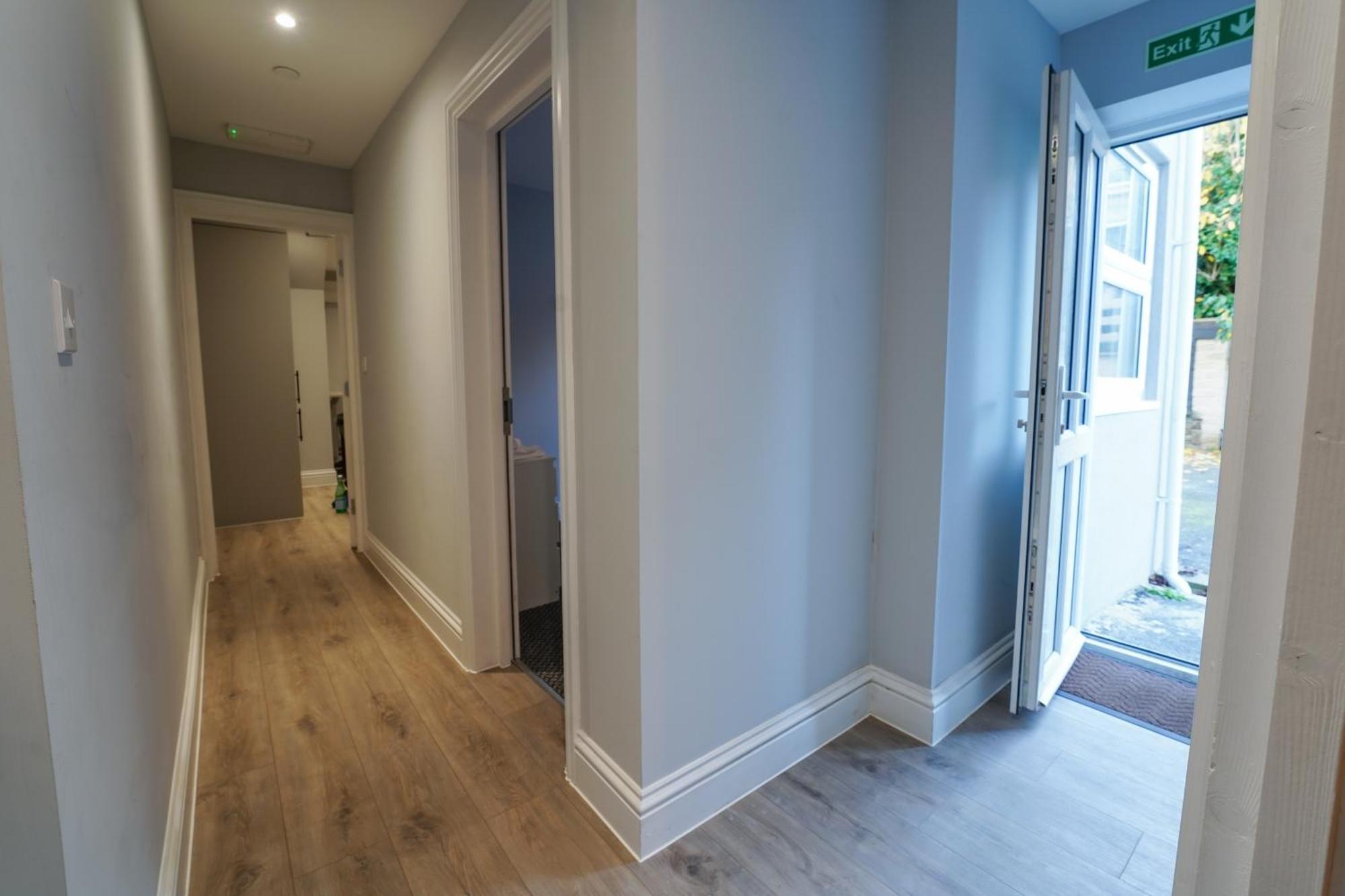 En-Suite Double Rooms, Smart Tv Comfy Style Llanelli Eksteriør bilde