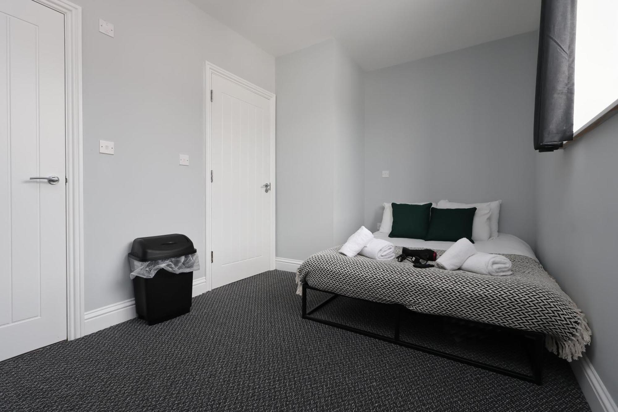 En-Suite Double Rooms, Smart Tv Comfy Style Llanelli Eksteriør bilde