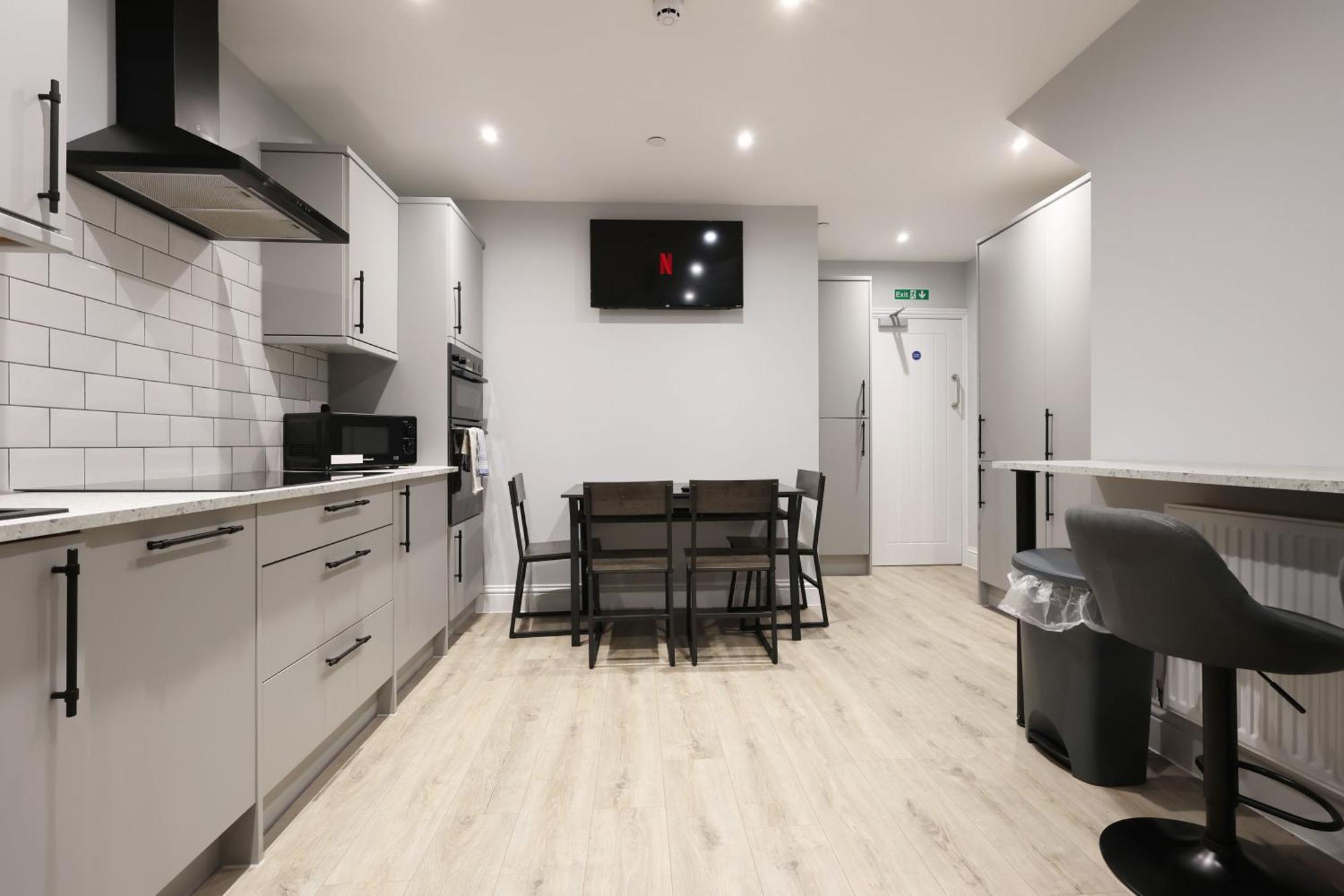 En-Suite Double Rooms, Smart Tv Comfy Style Llanelli Eksteriør bilde