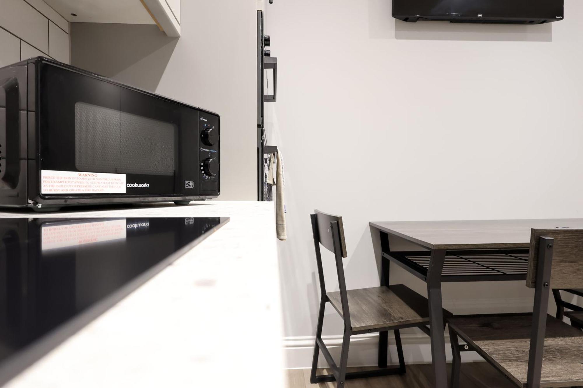En-Suite Double Rooms, Smart Tv Comfy Style Llanelli Eksteriør bilde