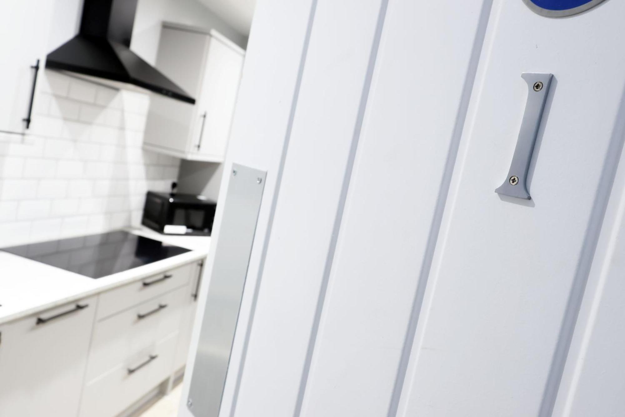 En-Suite Double Rooms, Smart Tv Comfy Style Llanelli Eksteriør bilde