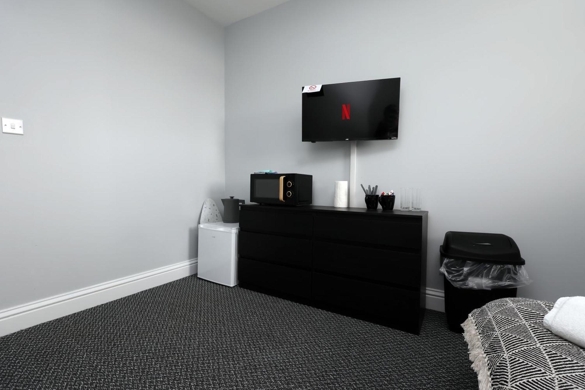 En-Suite Double Rooms, Smart Tv Comfy Style Llanelli Eksteriør bilde